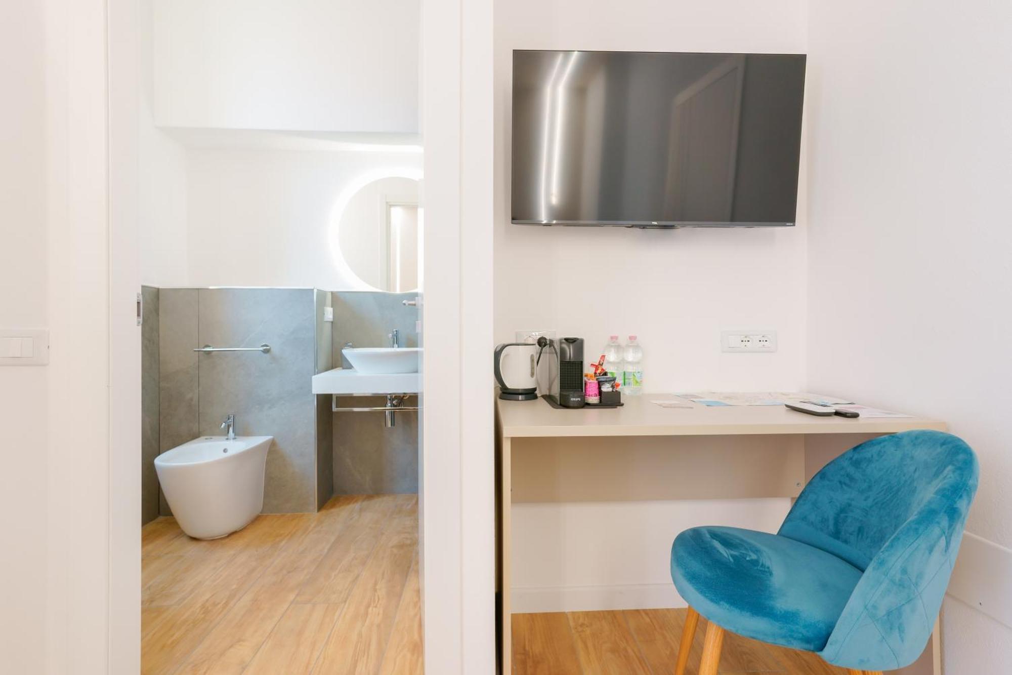 Aqua Comfort Rooms - Eja Sardinia Cagliari Exterior photo